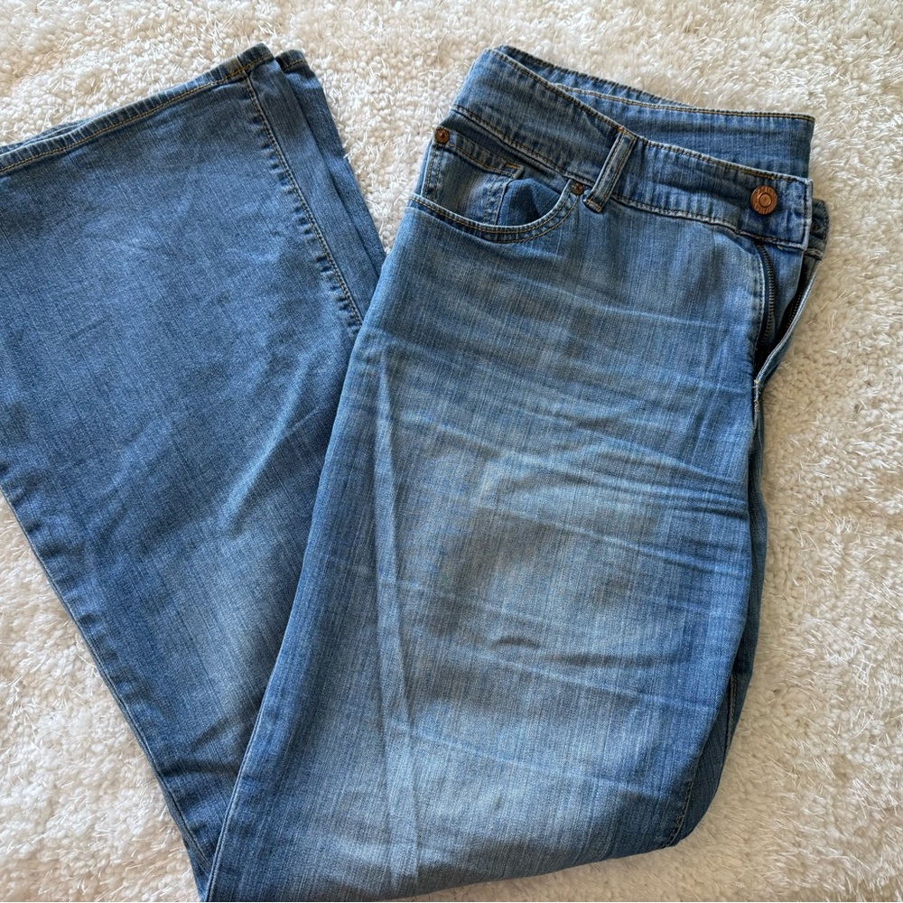 GAP Lightweight Wide Leg Jeans